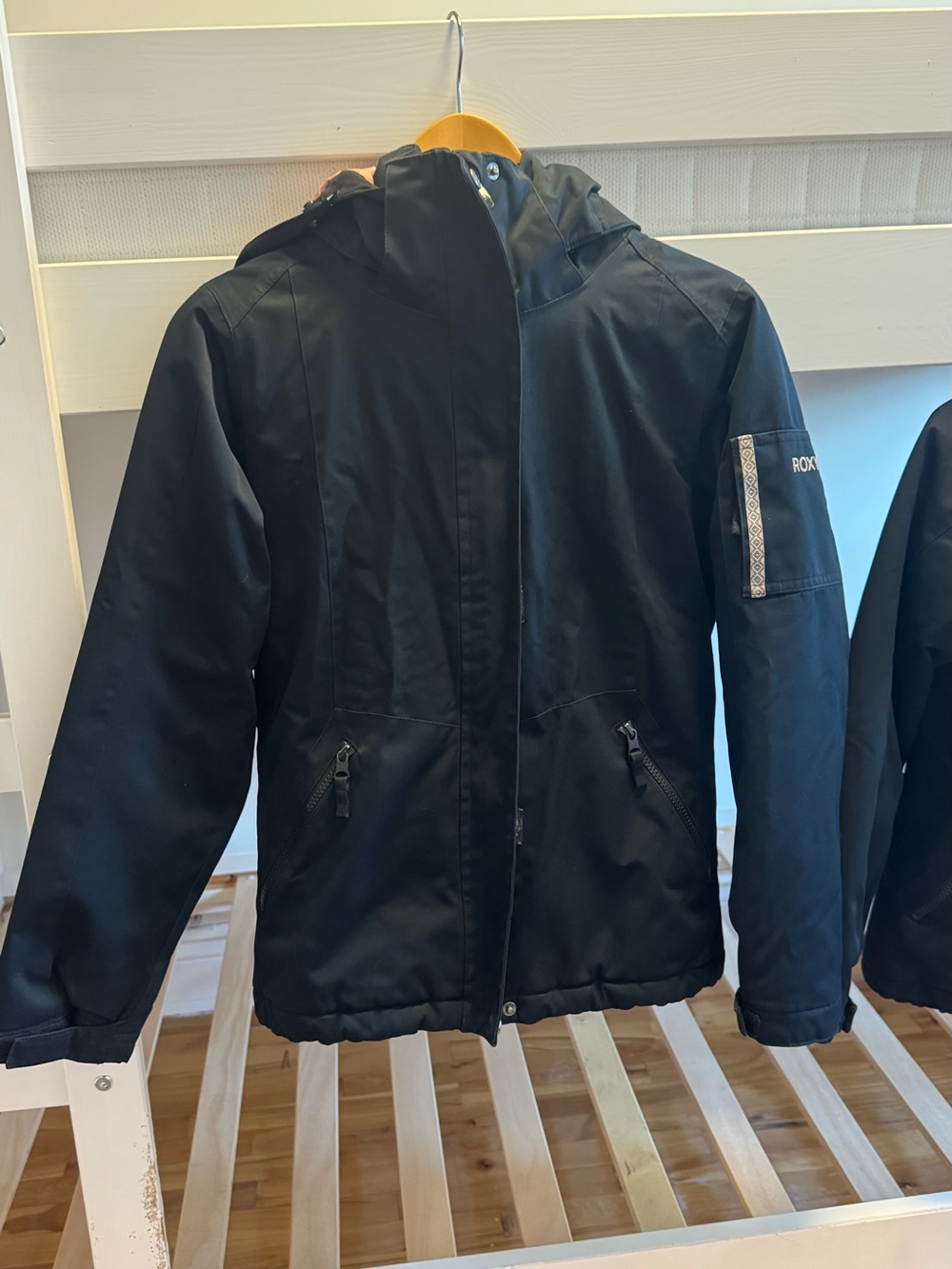Roxy Black Hooded Ski & Snowboard Jacket - Kids, 140 cm